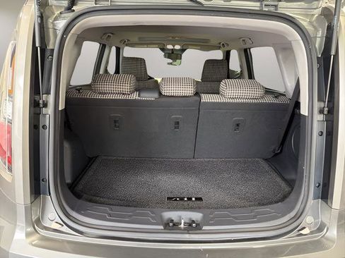 Used 2010 Kia Soul ! FWD image 33