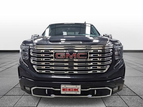 Used 2024 GMC Sierra 1500 Denali w/ Technology Package image 2