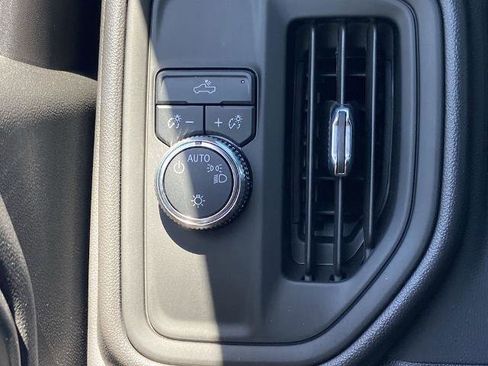 Used 2025 GMC Sierra 1500 Elevation AWD/4WD image 13