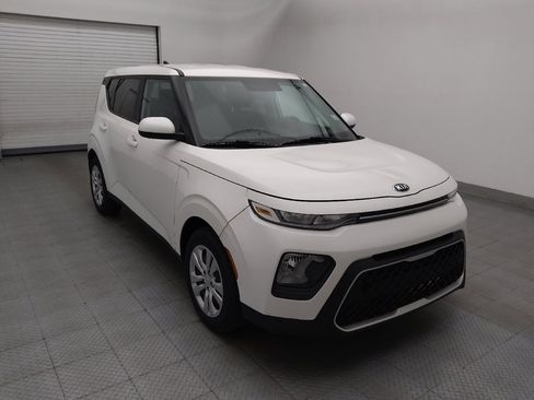 Used 2020 Kia Soul LX FWD image 13