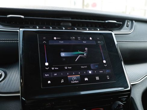Certified 2023 Jeep Grand Cherokee L Laredo RWD image 17