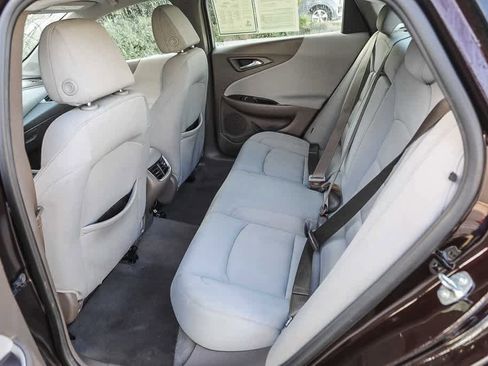 Used 2021 Chevrolet Malibu LT image 15