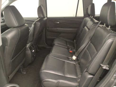 Used 2017 Honda Pilot Touring image 18