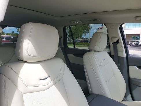 Certified 2023 Cadillac XT6 Premium Luxury image 23