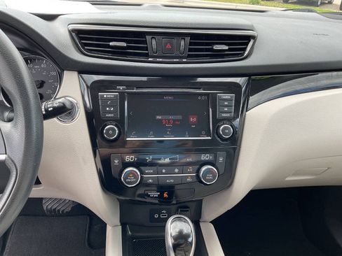 Used 2019 Nissan Rogue Sport SV AWD/4WD image 23
