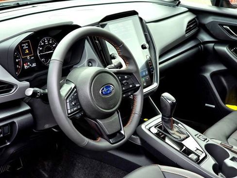 Used 2025 Subaru Crosstrek 2.5i Limited w/ Crosstrek Mirror Package image 11