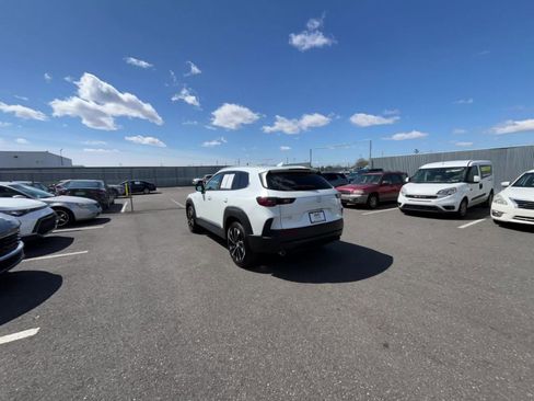 Used 2025 MAZDA CX-50 2.5 Hybrid w/ Premium Plus Pkg AWD/4WD image 16