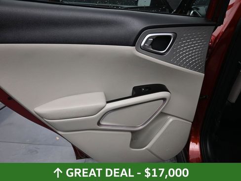 Used 2025 Kia Soul LX w/ LX Technology Package FWD image 35
