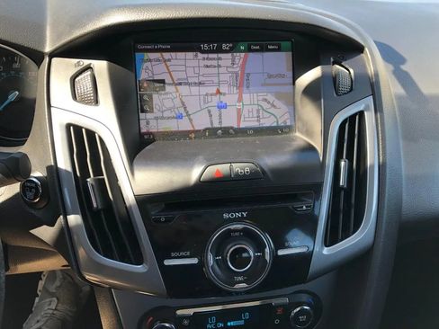 Used 2013 Ford Focus Titanium w/ Titanium Handling Pkg FWD image 21