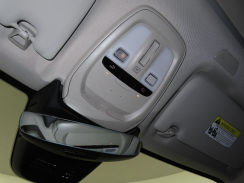 Used 2024 Volvo XC60 B5 Plus image 46