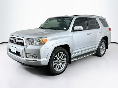 Used 2012 Toyota 4Runner Limited AWD/4WD image 3