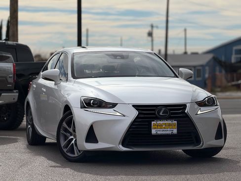 Used 2019 Lexus IS 300 image 2