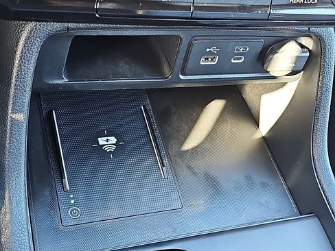 Used 2023 Honda Pilot EX-L image 25