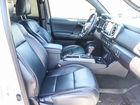Used 2020 Toyota Tacoma TRD Pro AWD/4WD image 18