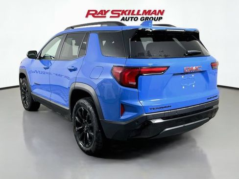 Used 2026 GMC Terrain Elevation w/ Elevation Premium Package FWD image 5