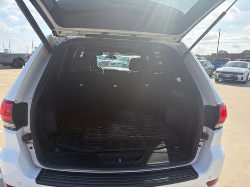 Used 2021 Jeep Grand Cherokee Laredo X RWD image 7