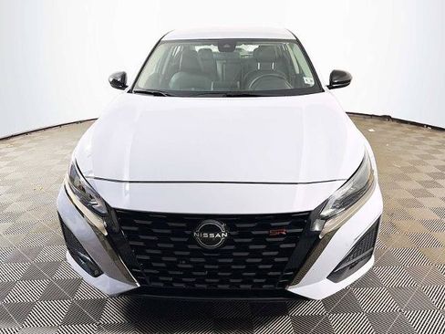 Certified 2025 Nissan Altima 2.5 SR AWD/4WD image 2