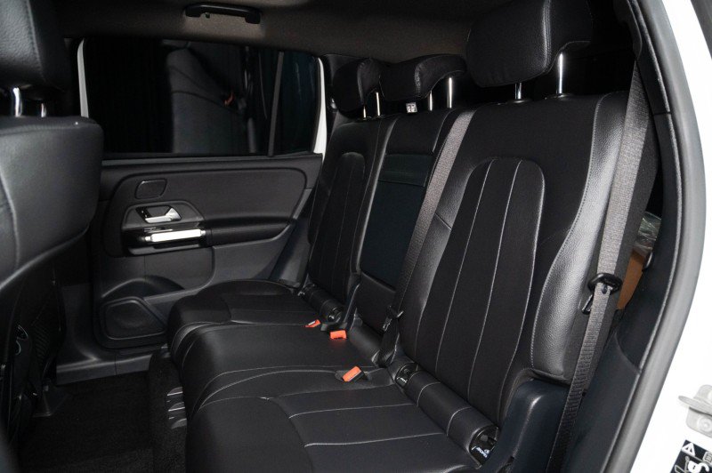 New 2026 Mercedes-Benz GLB 250 image 13