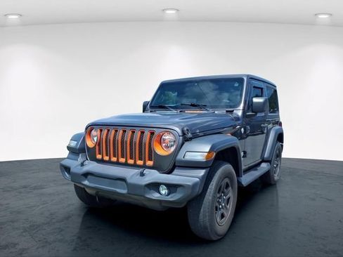 Used 2020 Jeep Wrangler Sport AWD/4WD image 3
