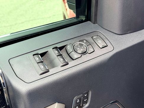 Used 2022 Ford F450 Platinum w/ FX4 Off-Road Package image 17