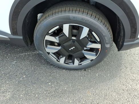 New 2027 Kia Telluride S image 10