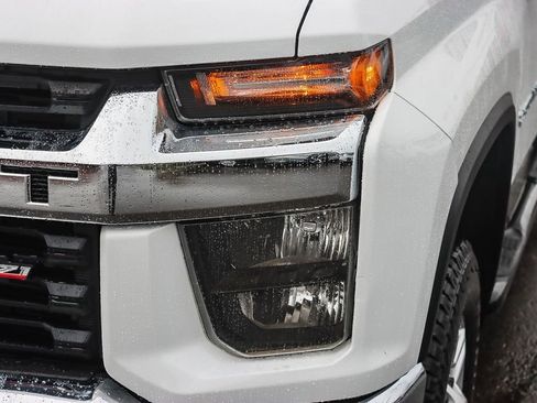 Used 2023 Chevrolet Silverado 2500 LT w/ Convenience Package image 7