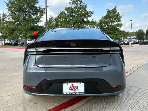 New 2026 Toyota Prius Plug-In Hybrid FWD image 6
