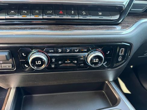 Used 2024 GMC Sierra 1500 Elevation w/ Elevation Premium Package AWD/4WD image 17