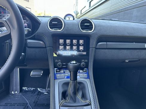 Certified 2025 Porsche 718 Boxster Spyder RS image 25