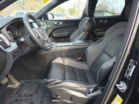 Certified 2023 Volvo XC60 B6 Ultimate w/ Protection Package Premier image 27