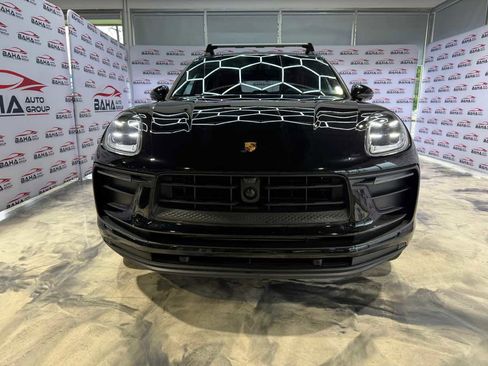 Used 2023 Porsche Macan AWD/4WD image 4