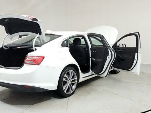 Used 2022 Chevrolet Malibu LT image 10