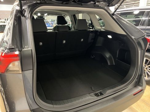 Used 2025 Toyota RAV4 XLE image 21