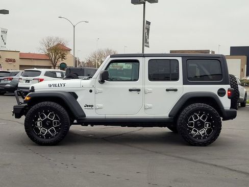 Used 2021 Jeep Wrangler Unlimited Willys image 8
