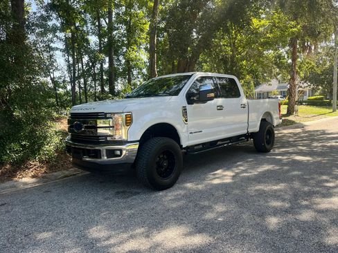 Used 2019 Ford F250 XLT AWD/4WD image 8