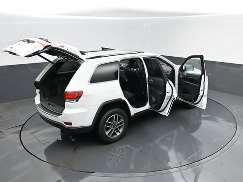 Used 2022 Jeep Grand Cherokee Limited image 30