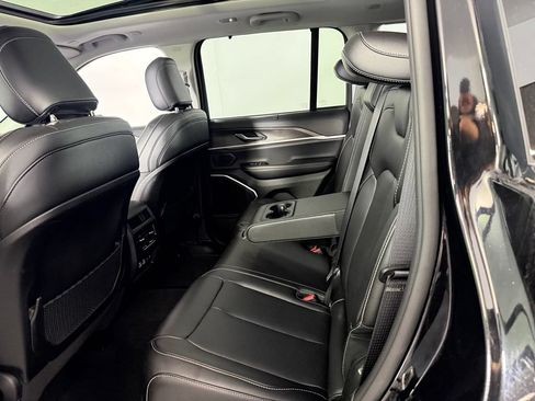 Used 2023 Jeep Grand Cherokee 4WD 4xe w/ Luxury Tech Group II image 25