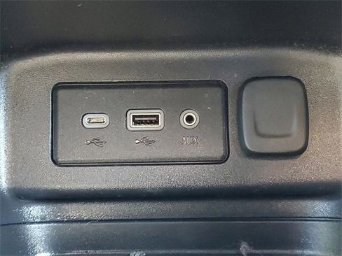 Certified 2021 Chevrolet Equinox LT image 30