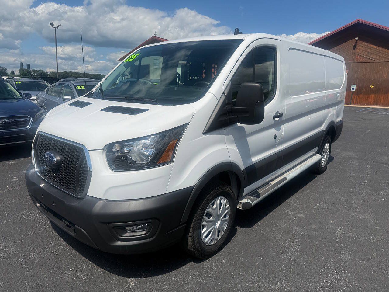 Used 2025 Ford Transit 250 Low Roof w/ Exterior Upgrade Package RWD image 2