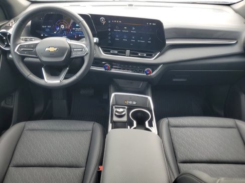Used 2026 Chevrolet Equinox LT w/ Convenience Package II FWD image 29