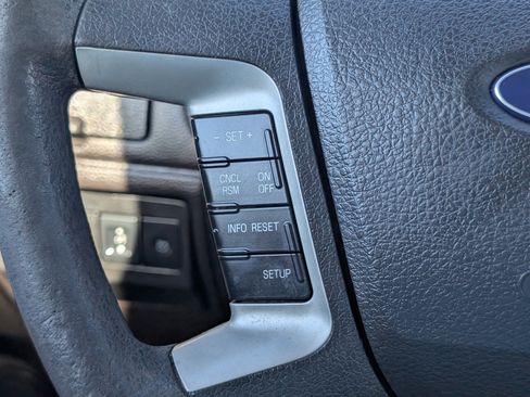 Used 2011 Ford Fusion SE image 16