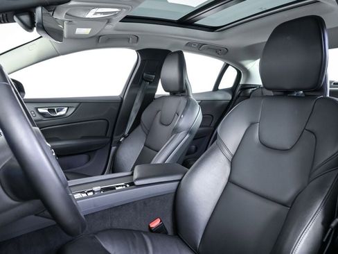 Certified 2025 Volvo S60 B5 Core AWD/4WD image 7