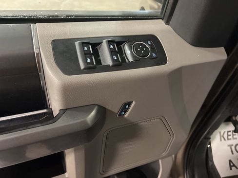 Used 2016 Ford F150 XLT w/ Equipment Group 302A Luxury image 11