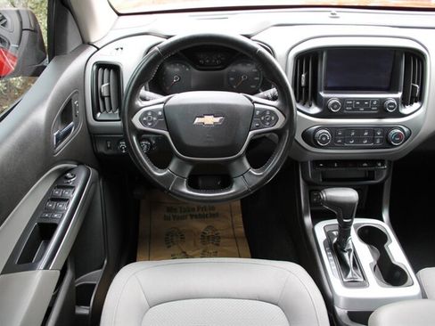 Used 2016 Chevrolet Colorado LT w/ LT Convenience Package image 18