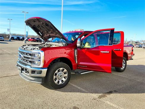 Used 2023 Ford F250 Lariat w/ Chrome Package image 11