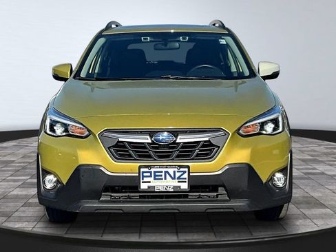 Used 2022 Subaru Crosstrek 2.5i Limited w/ Moonroof Package 2 AWD/4WD image 2