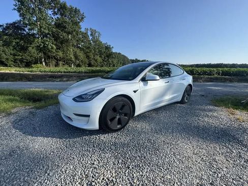 Used 2021 Tesla Model 3 image 1