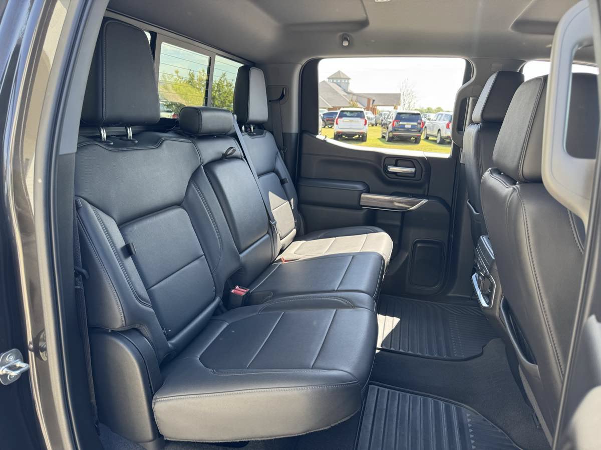Used 2021 Chevrolet Silverado 1500 LTZ w/ LTZ Convenience Package II AWD/4WD image 14