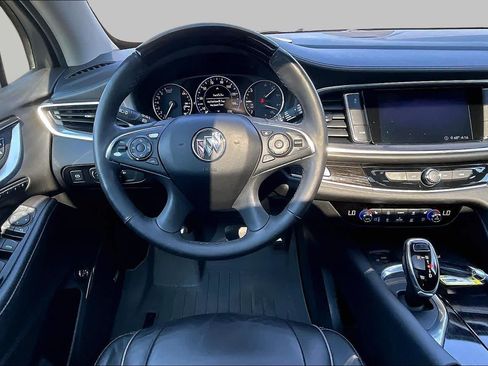 Used 2020 Buick Enclave Avenir w/ Avenir Technology Package FWD image 5