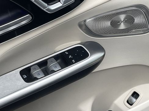 Certified 2024 Mercedes-Benz GLC 300 image 19